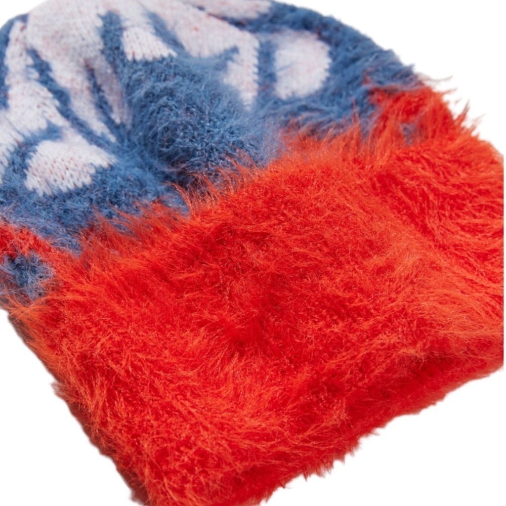 New with tags Urban Outfitters Beanie - Picture 7 of 7